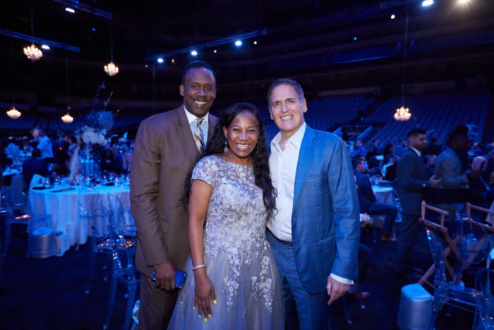 JG - MavsBall22 - 22742